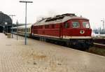 232 465-5 mit Eilzug 2139 Kiel-Berlin Lichtenberg auf Kiel Hauptbahnhof am 26-07-1992.