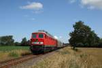 Marschbahnumleiter 2015: 232 428-3 durchfährt mit EZ 47405 die Ortschaft Holm nördlich von Niebüll.