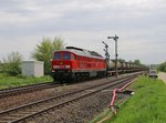 232 636-0 mit einem Müllzug in Richtung Mühldorf. Aufgenommen am 05.05.2015 in Tüßling.