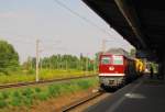 DGT 232 223-8 mit einem Bauzug Richtung Naumburg (S), am 22.08.2013 in Weienfels.