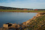 233 698 mit dem Containerzug nach Altenschwand bei Oberteich, 04.12.2016