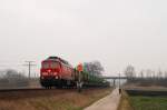 233 043 mit dem Mllzug nach Traunstein bei Alttting (19.02.2007)