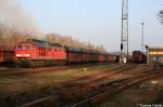 In den ersten Strahlen der Morgensonne des 12.04.07, drckt 241 008 gerade den Kohleleerzug aus dem Bf Chemnitz-Kchwald auf das Hauptgleis zurck, um ihn anschlieend gen Chemnitz Hbf zu befrdern.