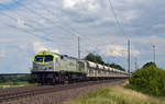 250 007 der Captrain hatte es am 27.06.18 mit ihrem Schotterzug nicht leicht. Sie schlich mit ihrem Zug aus Mühlberg/Elbe kommend durch Niederndodeleben Richtung Braunschweig.