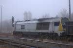 Maxima 40 CC (ist das der Loktyp?), wartet im dichten Nebel  in Ebersbach.
19.01.2014 gegen 13;39 Uhr.