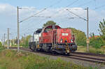 265 009 schleppte am 17.09.24 die Vossloh-Mietlok 4125 013 durch Greppin Richtung Bitterfeld.