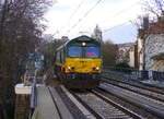 Die Class 66 PB01 von der Rurtalbahn-Cargo kommt als Lokzug aus Aachen-West nach Stolberg-Hbf aus Richtung Aachen-West und fährt durch Aachen-Schanz in Richtung Aachen-Hbf,,Aachen-Rothe-Erde,Aachen-Eilendorf,Stolberg-Hbf(Rheinland). 
Aufgenommen vom Bahnsteig von Aachen-Schanz.
Am Kalten Nachmittag vom 19.1.2018.