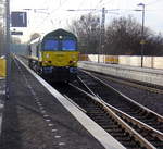 Die Class 66 PB18 von der Rurtalbahn-Cargo kommt aus Richtung Aachen-West,Laurensberg,Richterich und fährt durch Kohlscheid und fährt als Lokzug aus Aachen-West nach Oberhausen-West in Richtung Herzogenrath,Hofstadt,Finkenrath,Rimburg,Übach-Palenberg,Zweibrüggen,Frelenberg,Geilenkirchen,Süggerath,Lindern,Brachelen,Hückelhoven-Baal,Baal,Erkelenz,Herrath,Beckrath,Wickrath. 
Aufgenommen von Bahnsteig 1 in Kohlscheid. 
Bei schönem Winterwetter am kalten Mittag vom 27.12.2018.