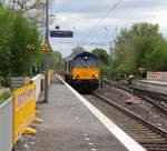 Die Class 66 653-03 von HSL-Belgium kommt als Lokzug aus Belgien nach Mönchengladbach und kamm als Umleiter durch Kohlscheid in Richtung Herzogenrath,Wickrath. 
Aufgenommen von Bahnsteig 1 in Kohlscheid.
Am 24.4.2019.