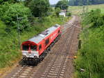 Die Class 66 PB03  Mireille  von Crossrail kommt die Gemmenicher-Rampe hochgefahren und fährt als Lokzug aus Aachen-West nach Montzen-Gare(B) und fährt gleich in den Gemmenicher-Tunnel hinein. 
Aufgenommen in Reinartzkehl an der Montzenroute. 
Bei Sommerwetter am Nachmittag vom 30.6.2019.