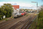 RHC DE 671 rollt mit der kalten 193 038 und dem EZ 51455 durch Bad Kreuznach.