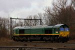 Die Class 66 PB15 von Railtraxx BVBA steht abgestellt in Montzen-Gare(B) am 2.1.2012.