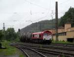 DE 671 (266 071-0) der HGK zieht am 29. Mai 2014 einen Kesselwagenzug durch Kronach in Richtung Saalfeld.