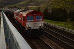 Bei Trechtingshausen kommt die DE 672 mit einem Tankwagenzug gen Bingen gefahren.
28.3.2016