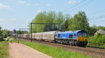 Höhepunkt des Tages war die blaue DE6607, die seit Anfang April auf belgischen Gleisen zu sehen ist. Sie wurde von RailTraxx für einige Wochen von der LWB (Lappwaldbahn) ausgeliehen. Die Aufnahme entstand am 07/05/2016 am Ortsausgang von Hoeselt.