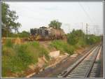 Am Abend des 20.06.2007 zog MRCE 5001578 (Baujahr 2005 Vossloh) einen vierachsigen Kesselwagen am Bahnhof Frankfurt am Main-Niederrad vorbei. Hocheffizient drfte diese Leistung in Bezug auf die Energiebilanz wohl nicht gerade gewesen sein.