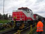 Nagelneu wurde am 11.07.09 die Vossloh G1000BB alias D2 in Frankfurt Ost vorgestellt