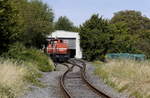 RheinCargo-DE 91 (272 014) am Streckenende der ehemaligen Industriebahn Zons-Nievenheim. Nievenheim, 12.8.18.