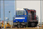 273 002-6 abgestellt auf der Vorstellgruppe am Jade-Weser-Port.