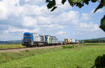 1041 eine G2000 mit einer BLS 486 508 und einem KLV Rheintalumleiter auf dem Weg nach Horb bei Tübingen-Kilchberg am 3.9.2017 