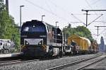 eine G 2000 BB steht mit MFS-Wagen im Bf Wiesbaden-Schierstein am 10.07.2010