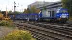 Die V206 von der Rurtabahn kommt mit einem  Autoleerzug aus Belgien und fhrt in Aachen-West ein bei Herbstwetter am 20.10.2012.