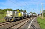 275 120-4 (Lok 1123 | Vossloh G 1206) schleppt acht Kesselwagen durch den Hp Zscherben Richtung Sangerhausen.

🧰 Alpha Trains Belgium NV/SA, vermietet an die Regiobahn Bitterfeld Berlin GmbH (RBB)
🕓 9.6.2024 | 18:23 Uhr