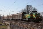 Dortmunder Eisenbahn 403 zieht am 7.3.11 einen kurzen Gterzug durch Duisburg-Neudorf.
