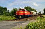 Lok Nr. 8 / alias 9280 1 277 809-0 D-NE der Neusser Eisenbahn, auch die MAK G 1700 ist hier beim B Tilmeshof abgelichtet. Sie bringt einen Kalksilowagenzug in Angertal am diesem Montagnachmittag den 1.7.2013