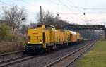 293 009 zog zusammen mit ihrer Schwester 293 010 am 18.12.13 einen Kran durch Schkopau Richtung Naumburg(S).