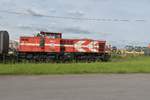 272 014-8 schiebt einen Zug in die Rangiergruppe zurück, der zerlegt wurde und nun zum Weitertransport ins Alu-Werk neu zusammengestellt. Nievenheim den 21.5.2017