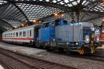 Die neue Vossloh G6 des Klner Bbf mit IC Wagen in Kln Hbf am 11.03.2012