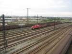 290 570-1 stellt einen Gterzug auf dem Gterbahnhof Dresden-Friedrichstadt bereit.02.08.07.