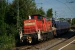 294 748-9 der DB Cargo AG bringt am 10. August 2021 mehrere Laaers (142A) mit Neuwagen von VW zum Bahnhof Bietigheim-Bissingen.
Die Waggons gehören dem spanischen Konzern Transfesa Logistics S.A.