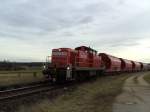 294 898 mit der Rckleistung kurz vor dem B Ursulapoppenricht! (05.02.2008, Strecke Amberg-Schnaittenbach)