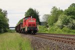 294 676-2 mit einer Übergabe zu sehen am 31.05.16 in Waldershof.