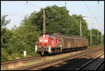 DB 294376 kam am 12.9.2006 mit einem kurzen Güterzug aus Richtung Nienburg in Linsburg an.