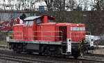 DB Cargo AG, Mainz [D] mit ihrer  294 702-6  (NVR:  98 80 3294 702-6 D-DB ) am 07.01.25 Höhe Berlin Springpfuhl.