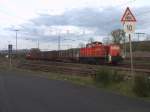 BR 294 818 mit der bergabe 55438 von Koblenz-Ltzel nach Trier-Ehrang hat Planaufenthalt in Wittlich HBF am 24.04.08. Am Zugschluss sieht man eine aufgeladene Kf fr Trier HBF.