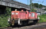 DB Cargo AG, Mainz mit ihrer  295 016-0  (NVR:  98 80 3295 016-0 D-DB ) am 09.07.24 Höhe Bahnhof Hamburg Harburg.