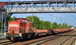 DB Cargo AG mit   298 316-1  [NVR-Nummer: 98 80 3298 316-1 D-DB] und einigen Güterwagen Richtung Seddin am 01.07.19 Saarmund Bahnhof.