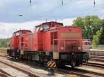Am 22. Juli 2012 stehen in Knigs Wusterhausen abgestellt 298 302-1 und 298 330-2  der DB Schenker Rail Deutschland AG Berlin.