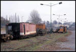 Am 8.11.1998 lagen zwei zerlegte Lokomotiven im Bahnhof Ludwigslust. Es handelte sich u Teile der 202480 und der 346528. Offensichtlich machte sie dort ein Schrotthändler vor Ort zu Geld!