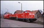 Am 27.3.1999 fand im Bahnhof Wernigerode eine Fahrzeugschau statt. Dazu gehörte auch die nagelneu lackierte 345116 Cargo mit ebenfalls nagelneuen Güterwagen.