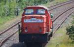 Der Fährhafen Sassnitz, ein gutes  Pflaster  für Fotografen. In diesem Fall fuhr mir die 347 079-0  Möwe 2  geradewegs beim Rangieren vor die Linse, 24.07.2014, 12:03 Uhr