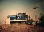 28.09.1990   365 219-5 am Esig Vaihingen-Enz Nord. Der Bahnhof Vaihingen-(Enz)-Nord hatte bei den Einfahrten Lichthauptsignal DB Einheitsbauart 1969 und Ausfahrten Formsignale also Mischbetrieb. 8 Monate vor der Eröffnung der SFS Stuttgart-Mannheim am 31.05.1991,danach Rückbau der Strecke ab Vaihingen-Enz-Nord
