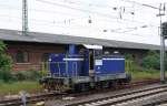 Henschel Lok 17 von Rhenus Logistics brachte am 29.5.2014 einen Container Zug zum Bahnhof Worms und fuhr anschließend wieder solo Richtung Ludwigshafen davon.
Wenn mir jemand die genaue Typenbezeichnung der Lok nennen kann, ordne ich sie gerne genauer ein.