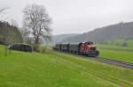 Die V 50 001(leider gibt es noch keine Kategorie fr die Loktype)die an den Verein SAB Schwbische-Alb-Bahn vermietet ist fhrt auf der KBS 759 von Schelklingen nach Mnsingen.Das Bild entstand bei Mnsingen am 1.5.2013.
brigends von dieser Baureihe gab es nur 2 Maschinen von denen diese hier die V 50 001 erhalten geblieben ist.