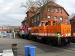 V 150.05 der Schienen Gter Logistk GmbH (SGL) rollte am 25.11.08 mit einer Locon-Schwester vom Werksgelnde in Stendal