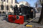 Kf 5712 der Historische Eisenbahn Frankfurt e.V. auf der Frankfurter Hafenbahn (Mainufer) am 30.01.2011. Die Lok wurde 1942 von der BMAG (Fabr.-Nr. 11494) gebaut und an das OKH - Oberkommando des Heeres fr Heeres-Versuchsanstalt Peenemnde geliefert. 1970 Umzeichnung in DR 100 912-5  und 1994 als 310 912-1 zur DB.